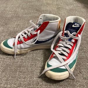 Nike colorful sneakers, lifestyle size US 7